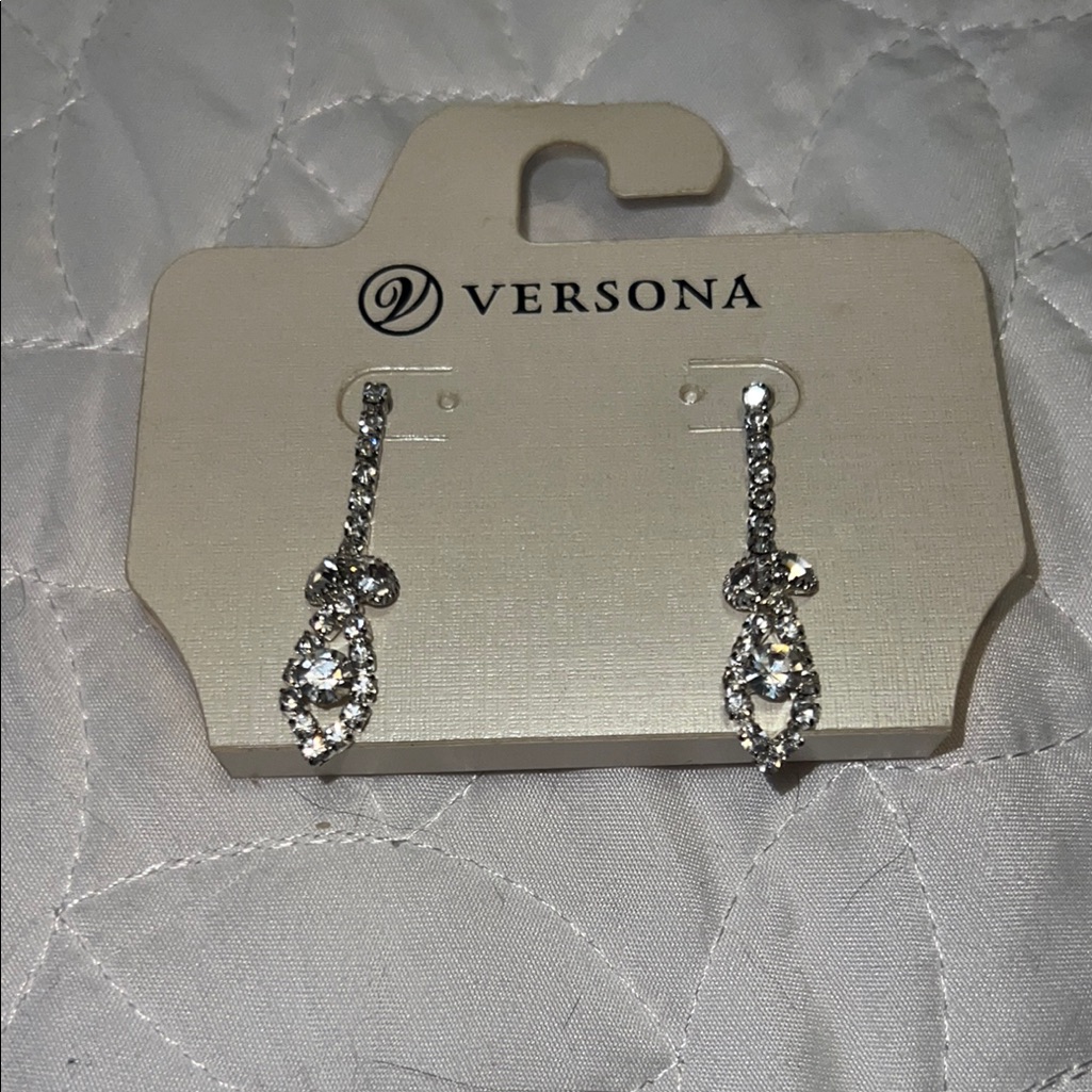 Versona Sparkling Silver Crystal Earrings 8$